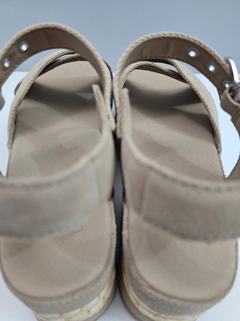 UGG Aubrey Raffia Platform Sandals Womens 11 Beige Sand Suede Ankle Strap NEW - Picture 11 of 16